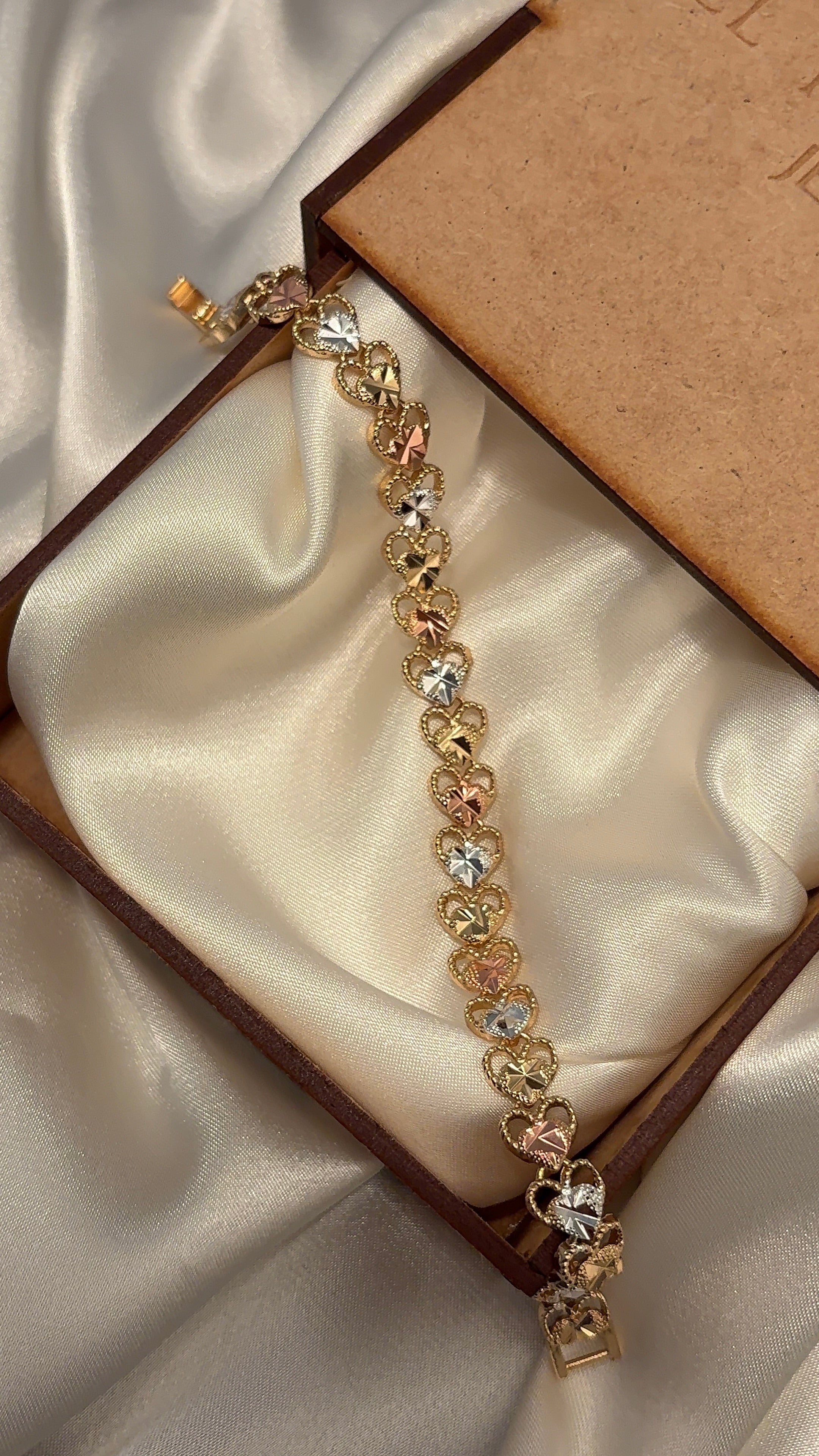 Corazones De TriColor